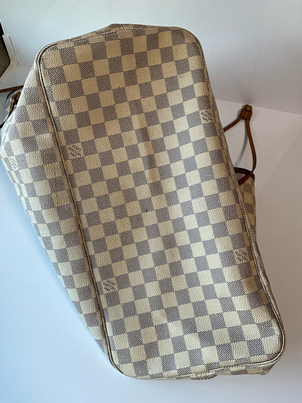 Louis Vuitton Damier Azur Neverfull GM - Picture 5 of 16